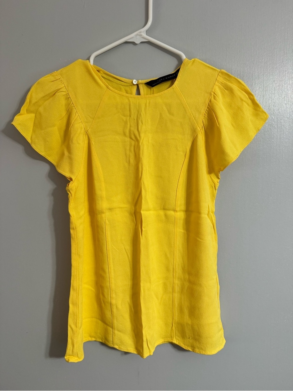 Zara Woman Yellow Flutter Sleeve Blouse Size Small